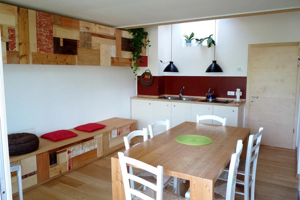 B&B Casa Sul Lago - Appartamenti Кальчераника-аль-Лаго Номер фото
