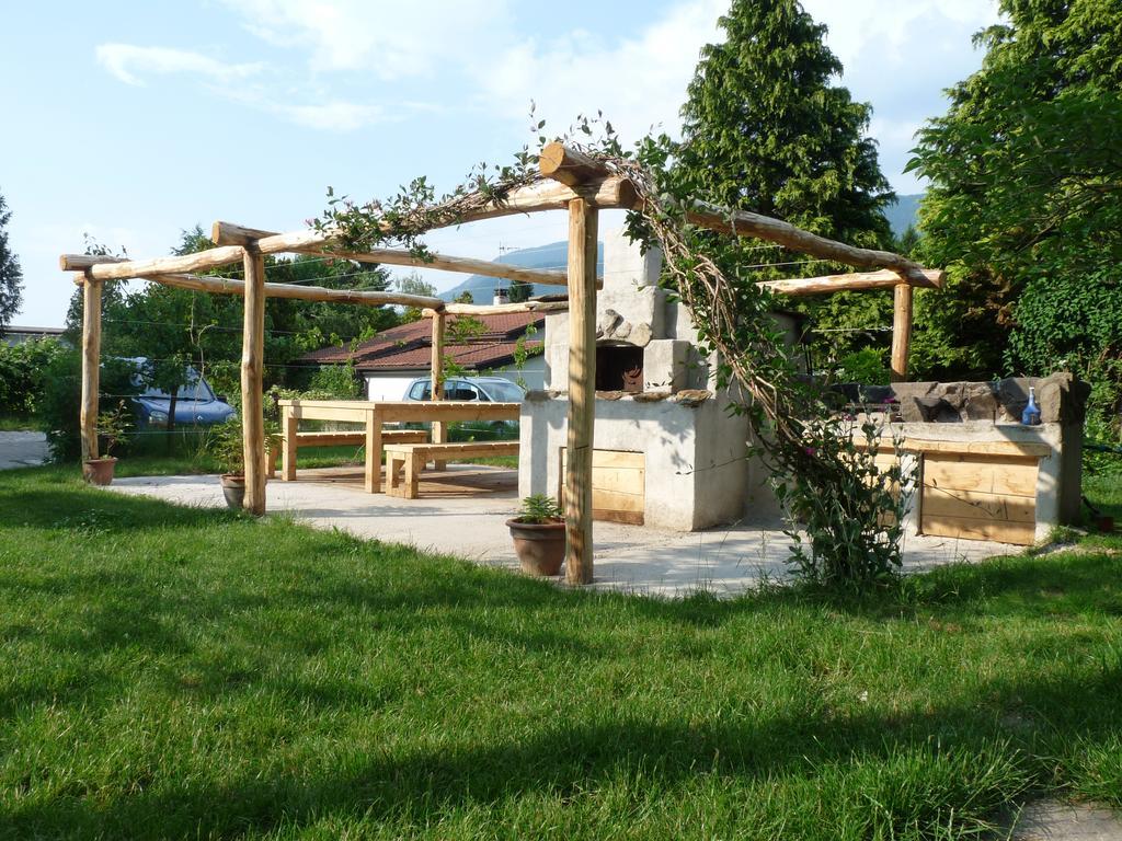 B&B Casa Sul Lago - Appartamenti Кальчераника-аль-Лаго Экстерьер фото