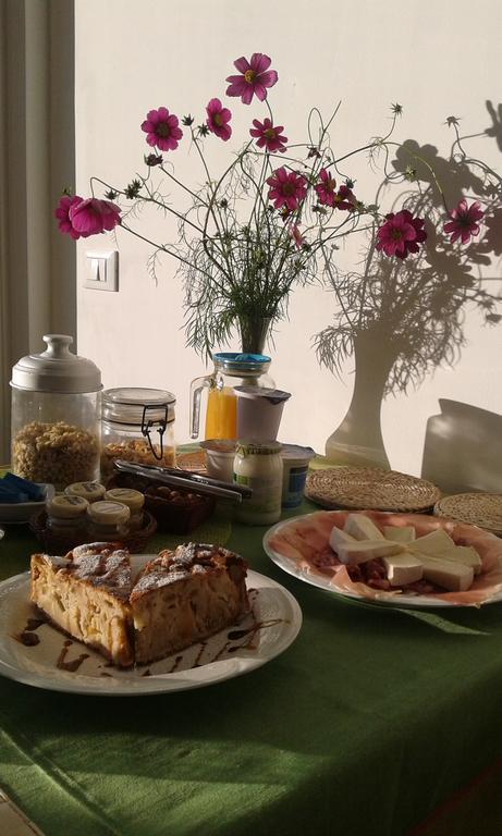B&B Casa Sul Lago - Appartamenti Кальчераника-аль-Лаго Экстерьер фото